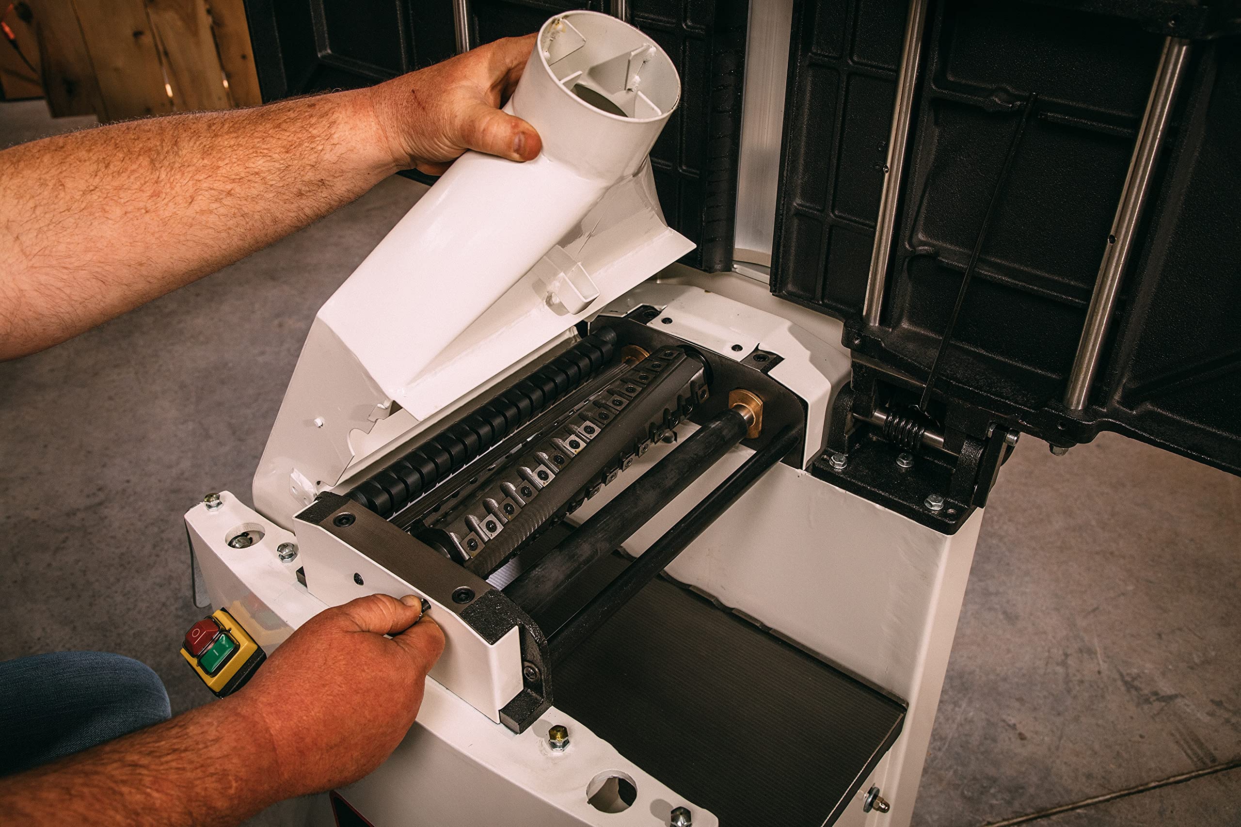 JET 12-Inch Planer/Jointer, Helical Head, 3 HP, 1Ph 230V (JJP-12HH) 7 JET 12-Inch Planer/Jointer, Helical Head, 3 HP, 1Ph 230V (JJP-12HH)
